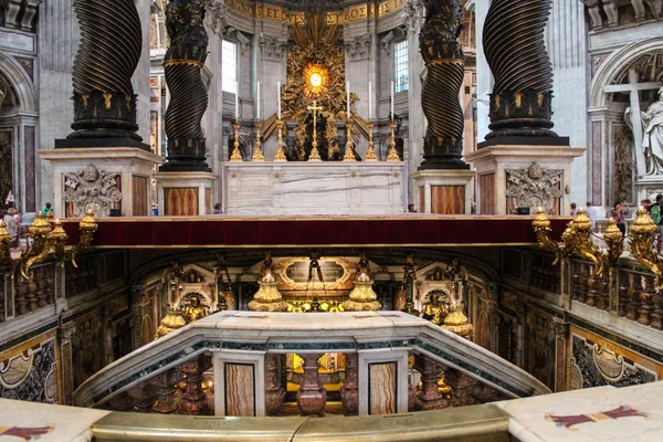 Vatikan - 25 Eylül: Eylül Saint Peters Bazilikası iç