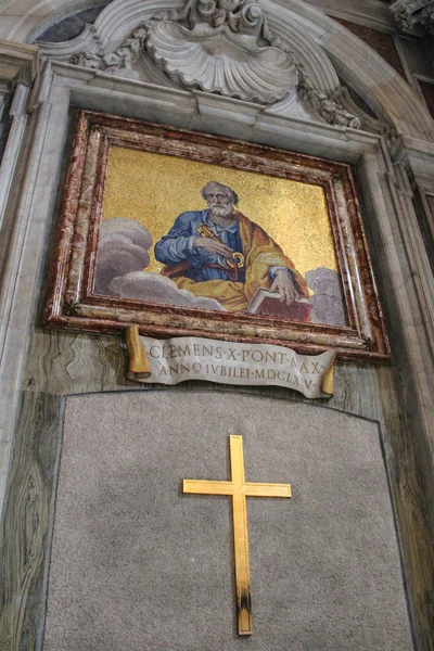 Vaticaan - 25 September: Interieur van de Sint Pieter Basiliek op Sep — Stockfoto