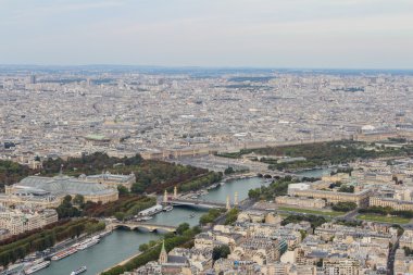 Paris havadan görünümü