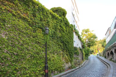 Eski bağ sanatçıların çeyreğinde Montmartre, Paris, Fransa