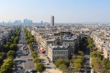 Farklı mimari Paris çatısı görüntüsü.