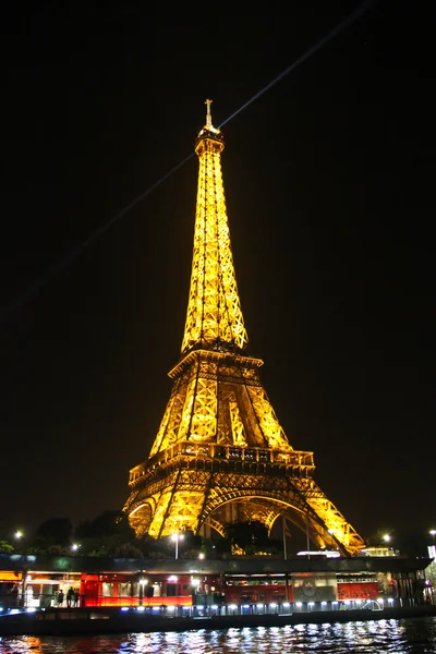 2012 年 9 月 4 日巴黎-9 月 04: 光性能显示 — 图库照片