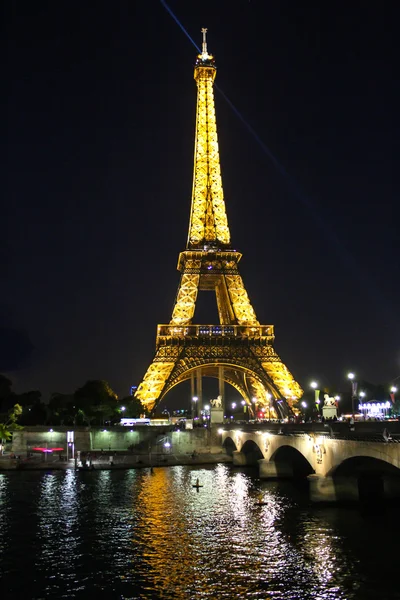 PARIS - SETEMBRO 04: Light Performance Show em 04 de setembro de 2012 — Fotografia de Stock