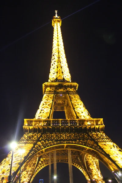 PARIS - SETEMBRO 04: Show de desempenho de luz em 04 de setembro, 20 — Fotografia de Stock