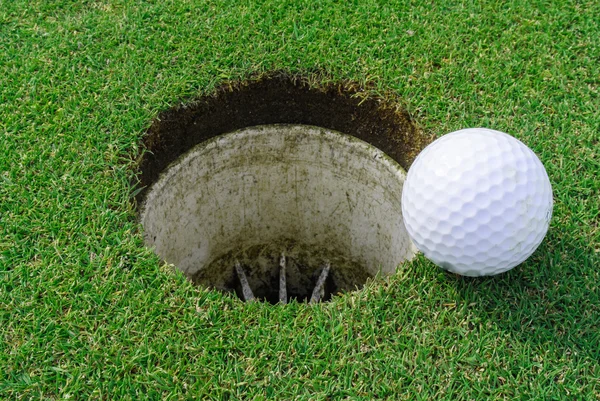 Golf hol en bol — Stockfoto