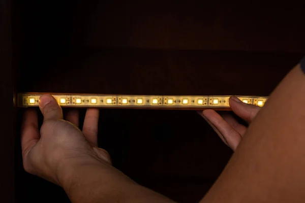 LED Strip kurulumu, diyot ışığı kapatın — Stok fotoğraf