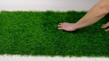 Spor sahaları için suni çimlerin tanıtımı