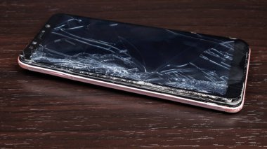 Kırık dokunmatik ekran telefon ekranı