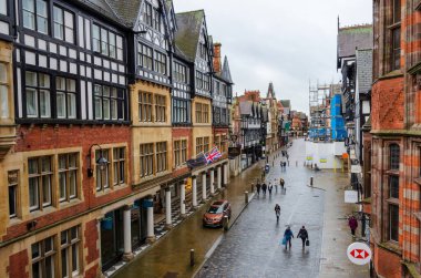 Chester; Birleşik Krallık: 29 Ocak 2021: Chester alışveriş bölgesinde genel bir manzara bir Ocak Cuma öğleden sonra görüldü. Ulusal Corona virüsü tecridi sırasında çoğu insan evde kalıyor..