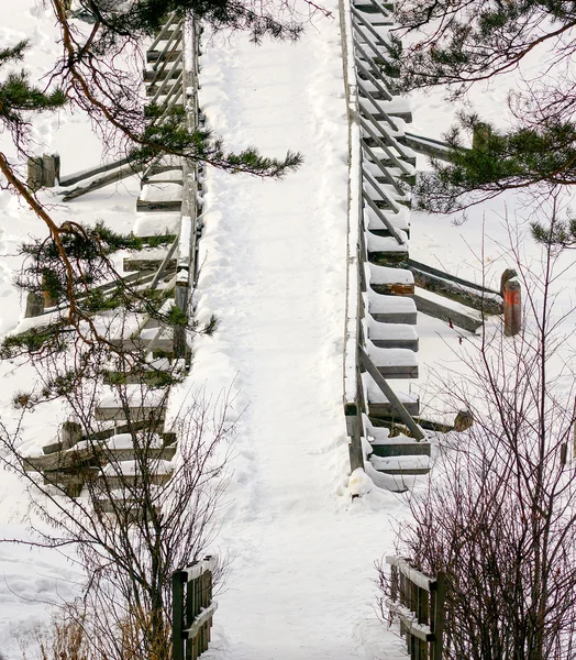 eski terk edilmiş bir köprü.