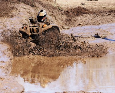  ATV sürüş extreme.