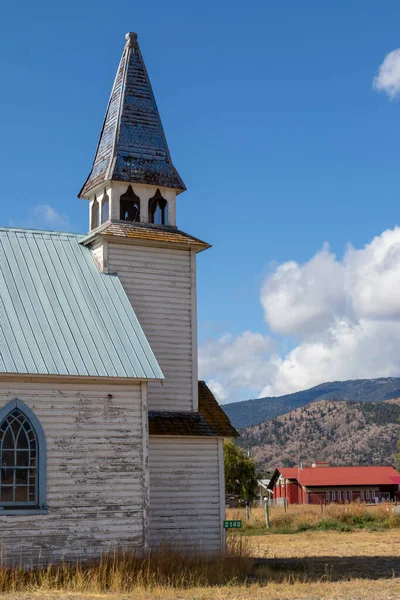 Oude Verlaten Witte Houten Kerk Het Platteland Van Brits Columbia — Stockfoto