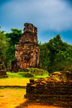 Benim oğlum, antik Hindu tamples