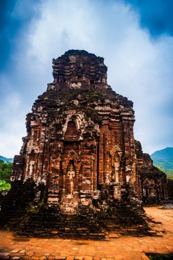 Benim oğlum, antik Hindu tamples