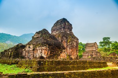 Benim oğlum, antik Hindu tamples