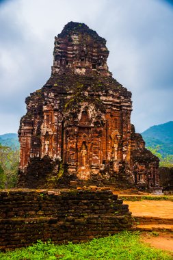 Benim oğlum, antik Hindu tamples