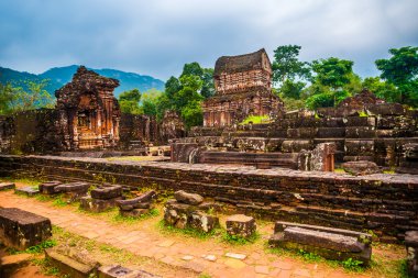 Benim oğlum, antik Hindu tamples