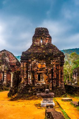 Benim oğlum, antik Hindu tamples