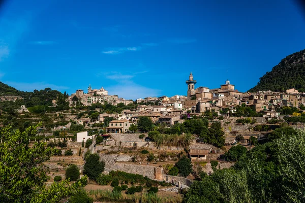 Прекрасний вид на маленькому містечку Valldemossa — стокове фото