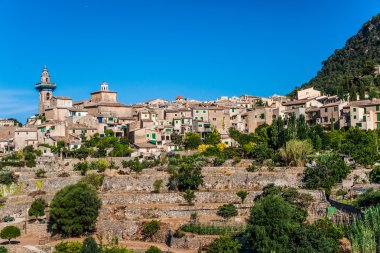 Küçük kasaba Valldemossa güzel görünümü