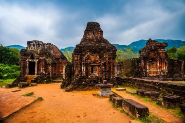 Benim oğlum, antik Hindu tamples