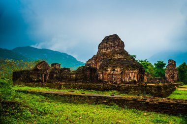 Benim oğlum, antik Hindu tamples