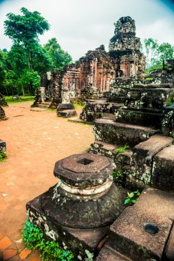 Benim oğlum, antik Hindu tamples