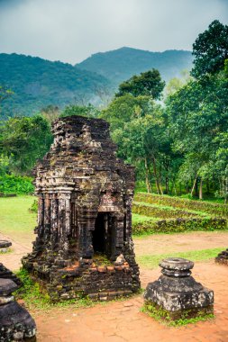Benim oğlum, antik Hindu tamples