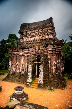 Benim oğlum, antik Hindu tamples