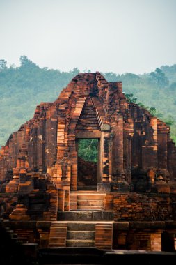 Benim oğlum, antik Hindu tamples