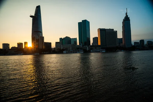 Panorama of Ho Chi Minh viewed over Saigon river — Stock Photo, Image