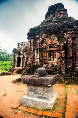 Benim oğlum, antik Hindu tamples