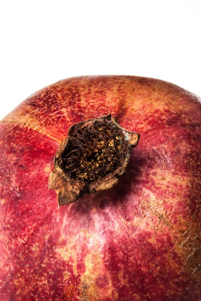 Granatapfel isoliert auf weiß — Stockfoto