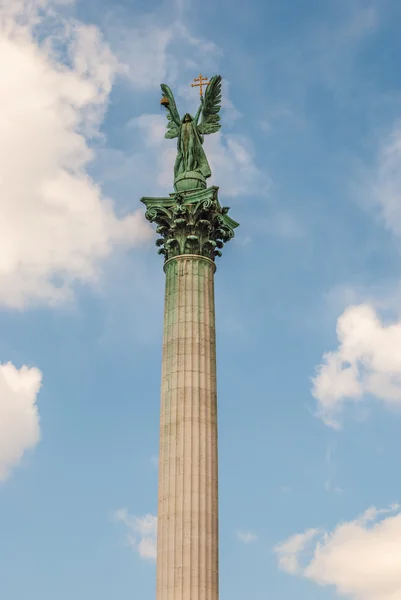 Detail des Denkmals auf dem Heldenplatz in Budapest — Stockfoto