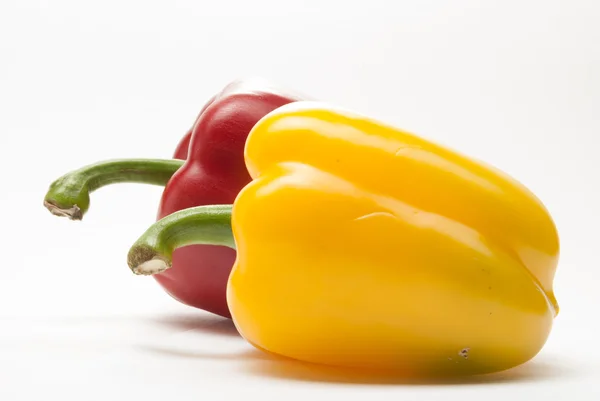 Pimentos de sino em um fundo branco — Fotografia de Stock