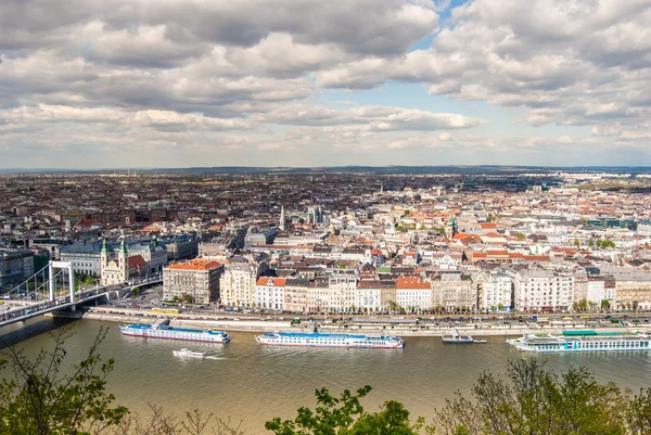 Peautiful panorama van de stad van Budapest — Stockfoto