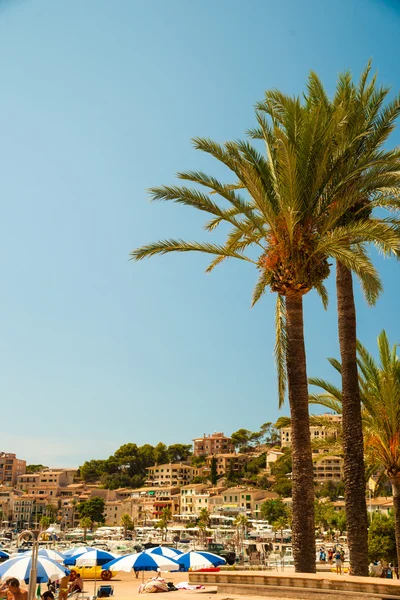 Vue sur la plage de Port de Soller — Photo