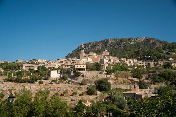 Piękny widok z małego miasteczka Valldemossa — Zdjęcie stockowe