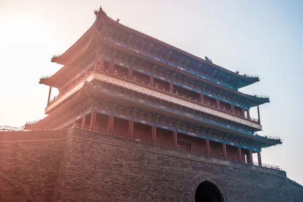 Beijing, China en la Puerta de Zhengyangmen en la Plaza de Tiananmen — Foto de Stock