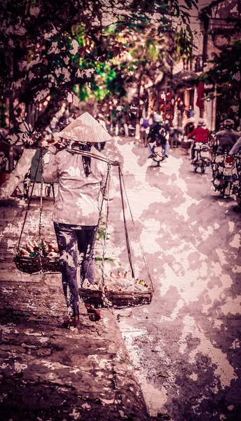 ホイアンのストリート ベンダー、ベトナム — ストック写真