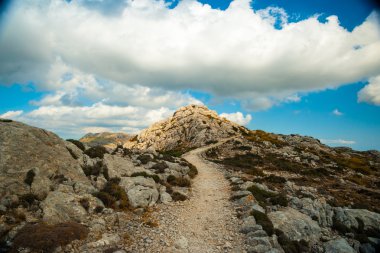 Mallorca Adası, Spai'nın Batı tarafında güzel dağlar
