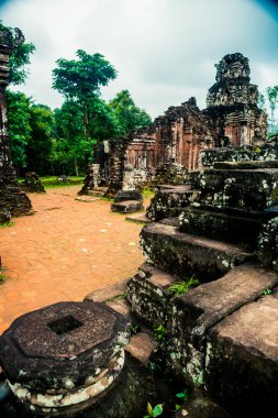 Benim oğlum, antik Hindu tamples