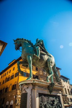 Cosimo de'Medici Floransa'nın atlı heykeli