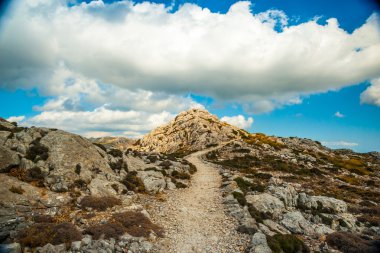 Mallorca Adası, Spai'nın Batı tarafında güzel dağlar