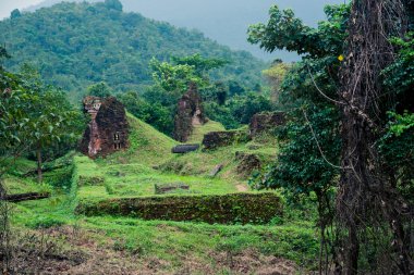 Benim oğlum, antik Hindu tamples