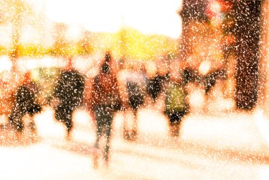 Kışın şehir commuters