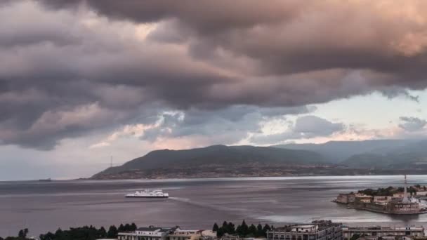 Timelapse z přístavu Messina v Sicílii — Stock video