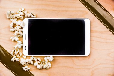 Tablet PC'de öznitelikleri sinema ile ahşap.