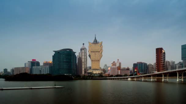 Timelapse of skyline of Macau city at Nam Van Lake — Stock Video
