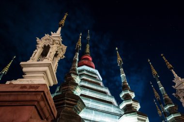 Chiang Mai, Tayland bir tapınağın gece görünümü